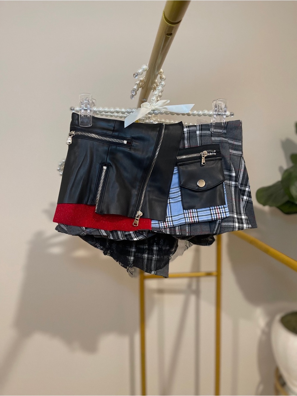 Edgy Mixed-Material Mini Skirt with Plaid & Faux Leather - Black, Gray, Red